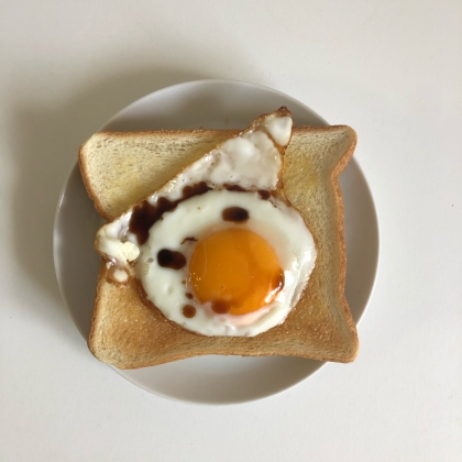 朝食にトロトロ目玉焼きパン☆☆
