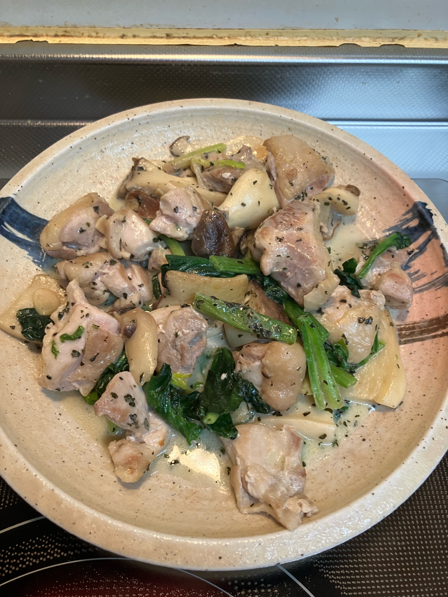 鶏肉とほうれん草とエリンギのガーリックバジル^_^
