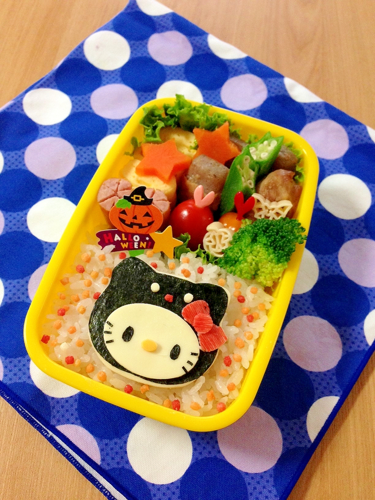 簡単キャラ弁☆ハロウィン くろねこキティのお弁当♪
