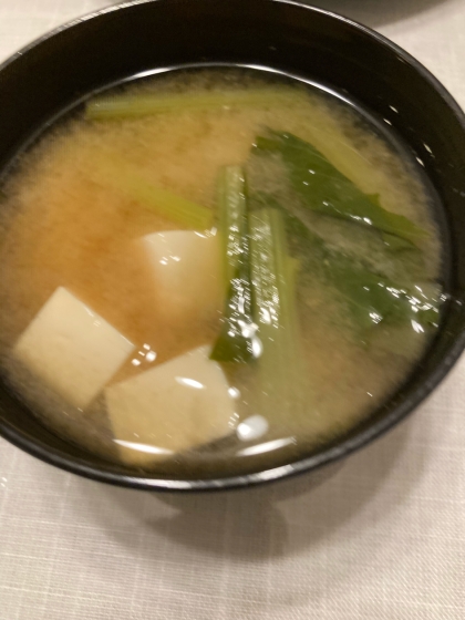 ♡簡単汁物♪じゃがいもと小松菜と豆腐の味噌汁♡