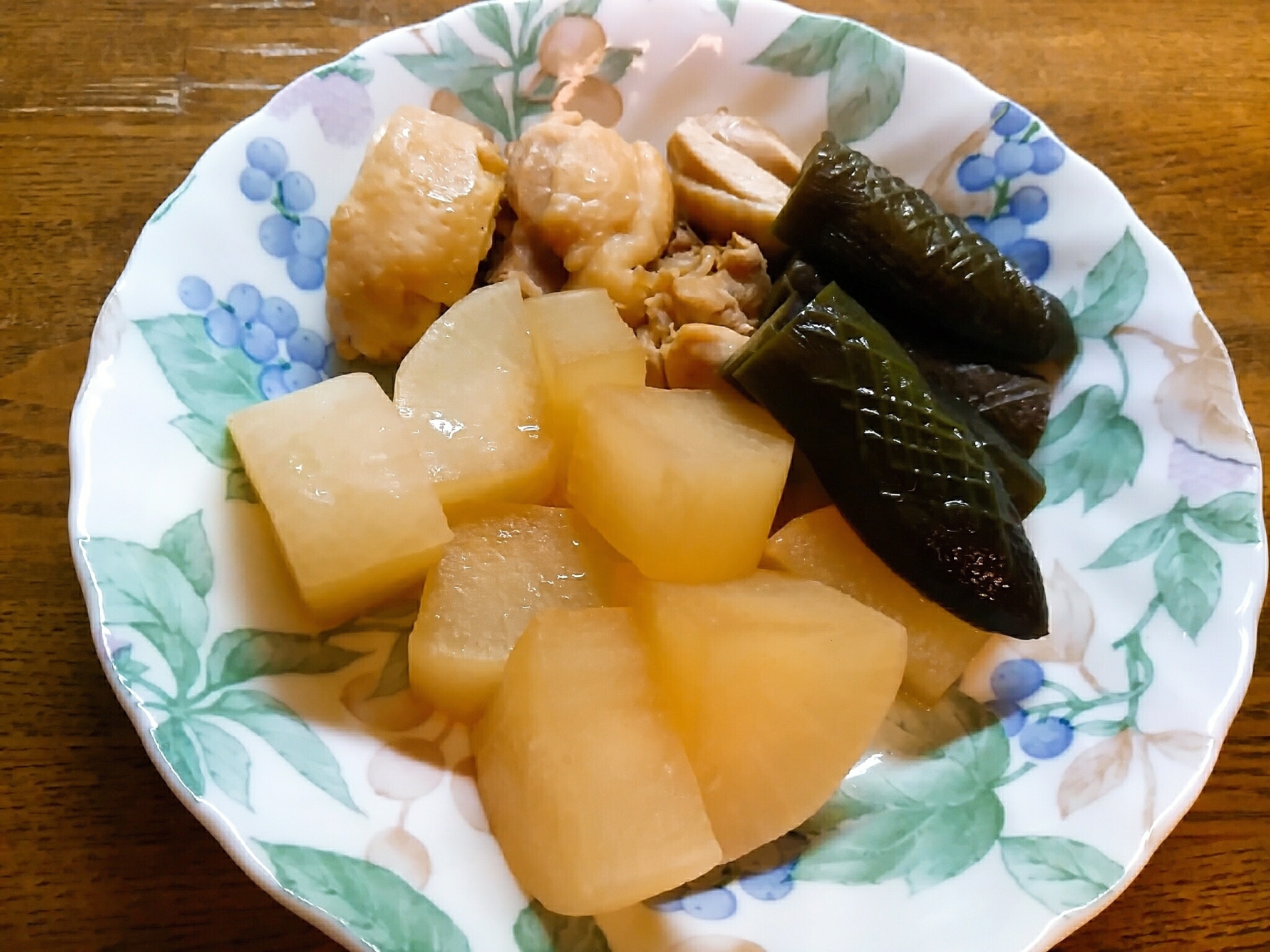 大根と鶏肉と茄子の煮物