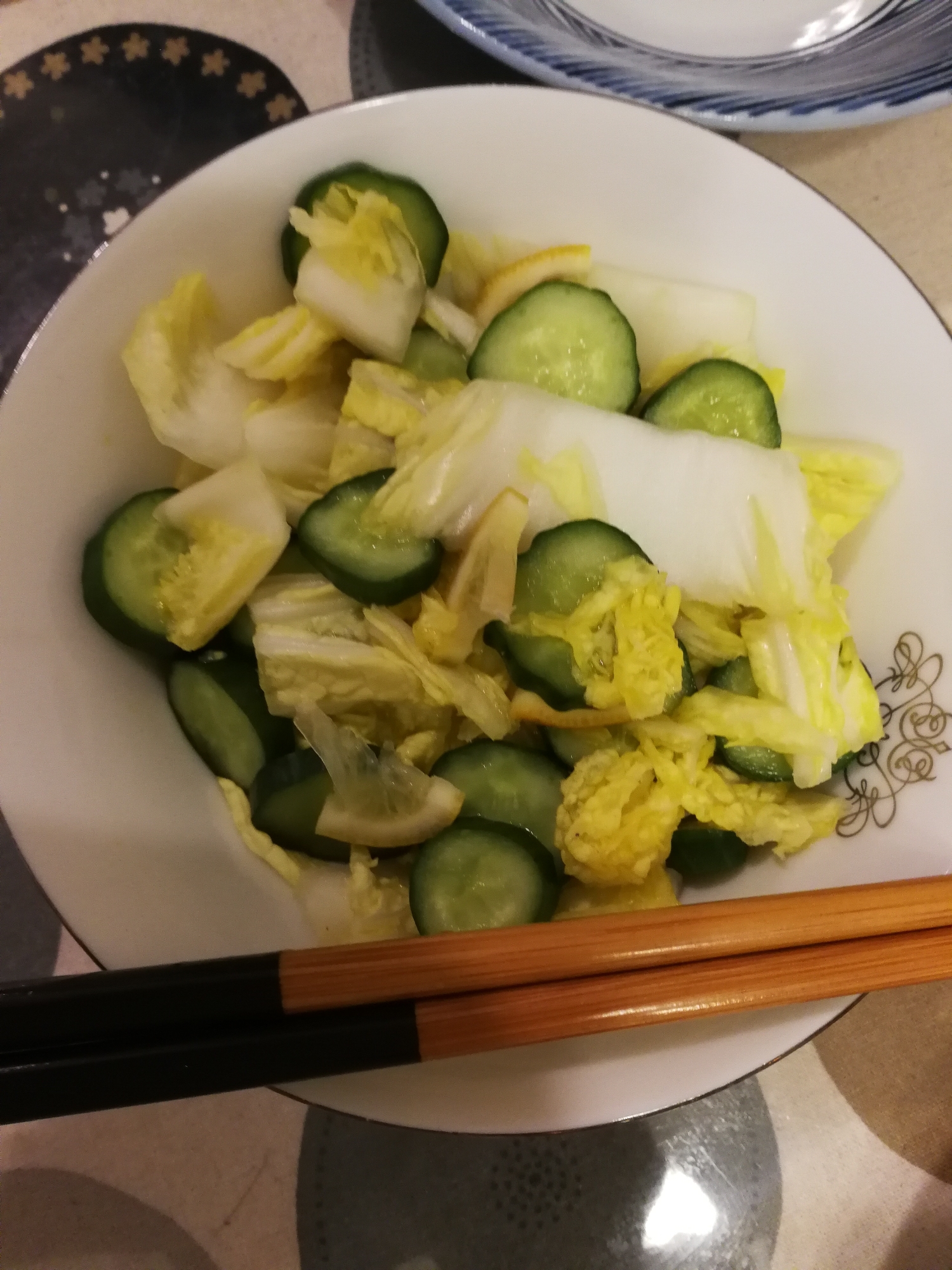 白菜ときゅうりの塩レモン漬け