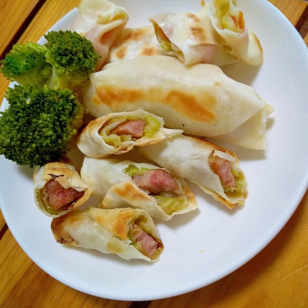 お弁当にぴったり 餃子の皮でウインナー巻き レシピ 作り方 By Yuki0 楽天レシピ お弁当にぴったり 餃子の皮でウインナー巻き レシピ 作り方 By Yuki0 楽天レシピ