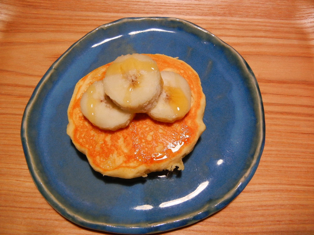 米粉のパンケーキ　バナナと蜂蜜で