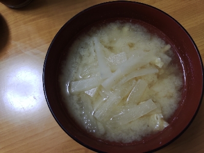 簡単で美味しい！大根と 油揚げの おみそ汁