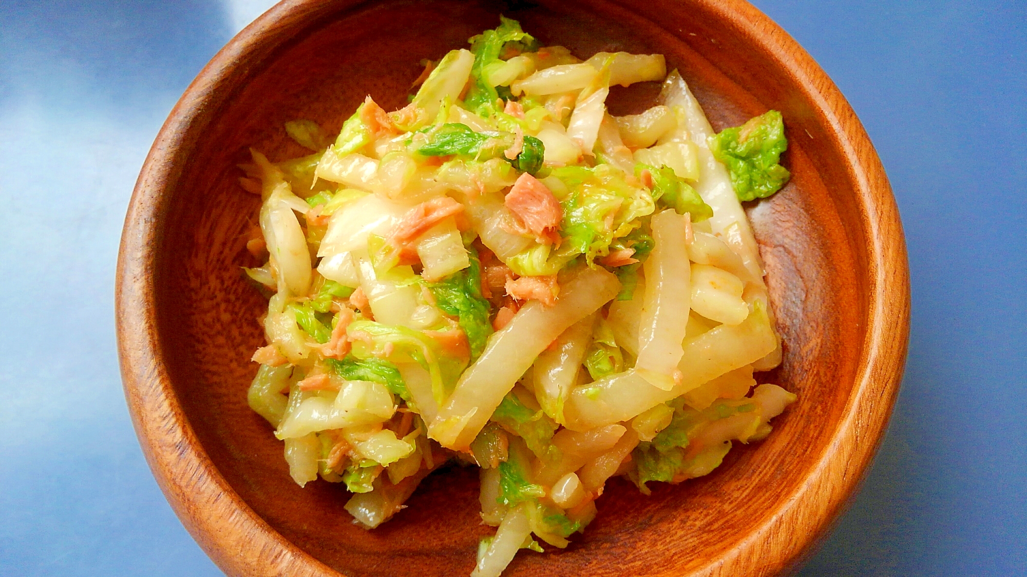 白菜とツナのトムヤムクン風味のサラダ