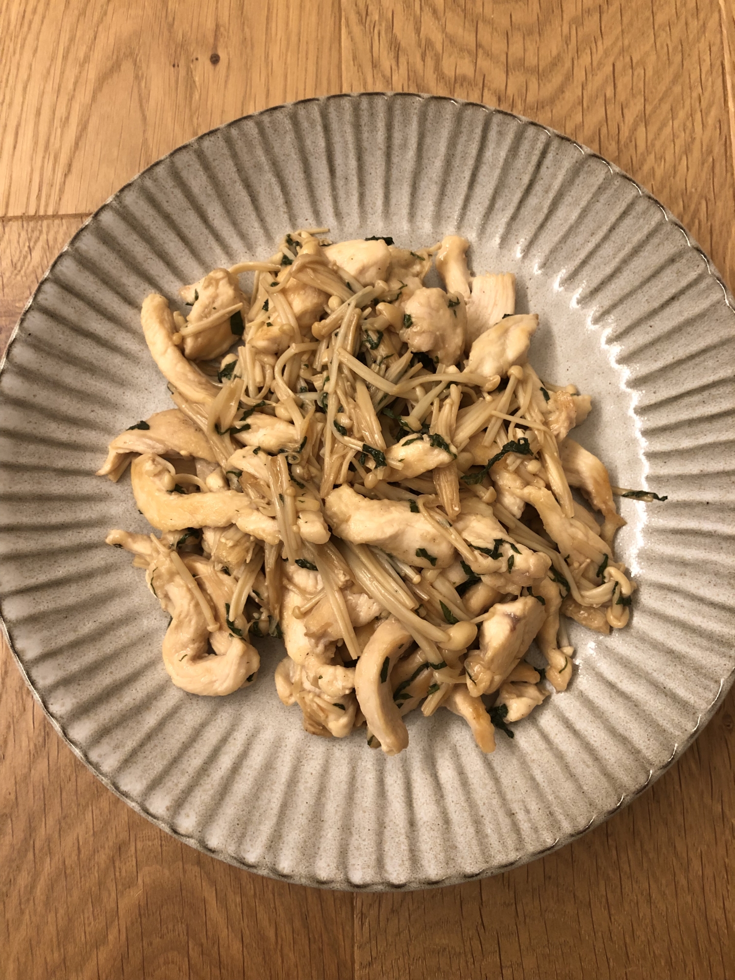 【ポン酢で】鶏胸肉のポン酢と青じそ炒め