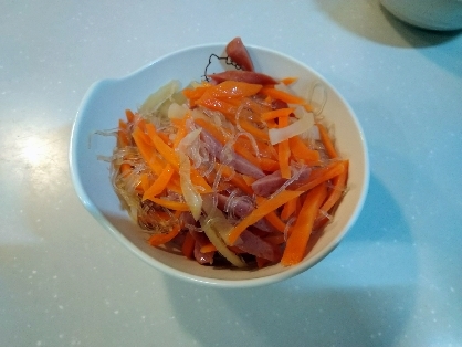 レンジで簡単にんじん春雨サラダ