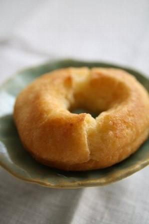 ホットケーキミックスで　定番プレーンドーナツ