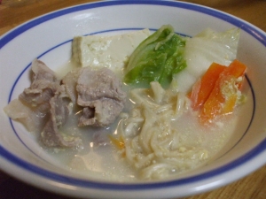 ラーメンスープで豆乳鍋