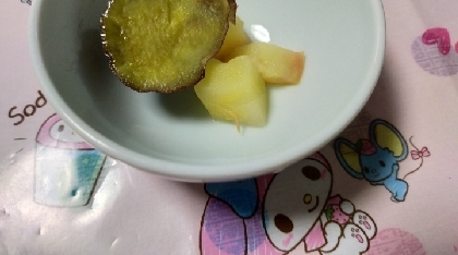 さつまいもとりんごを炊飯器で柔らか煮美味しかったです(*´∇`)ﾉレモンがいいですね٩(ˊᗜˋ*)و♪