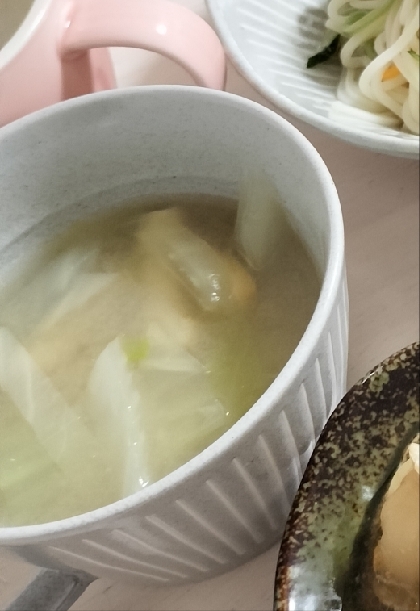 白菜と油揚げの味噌汁