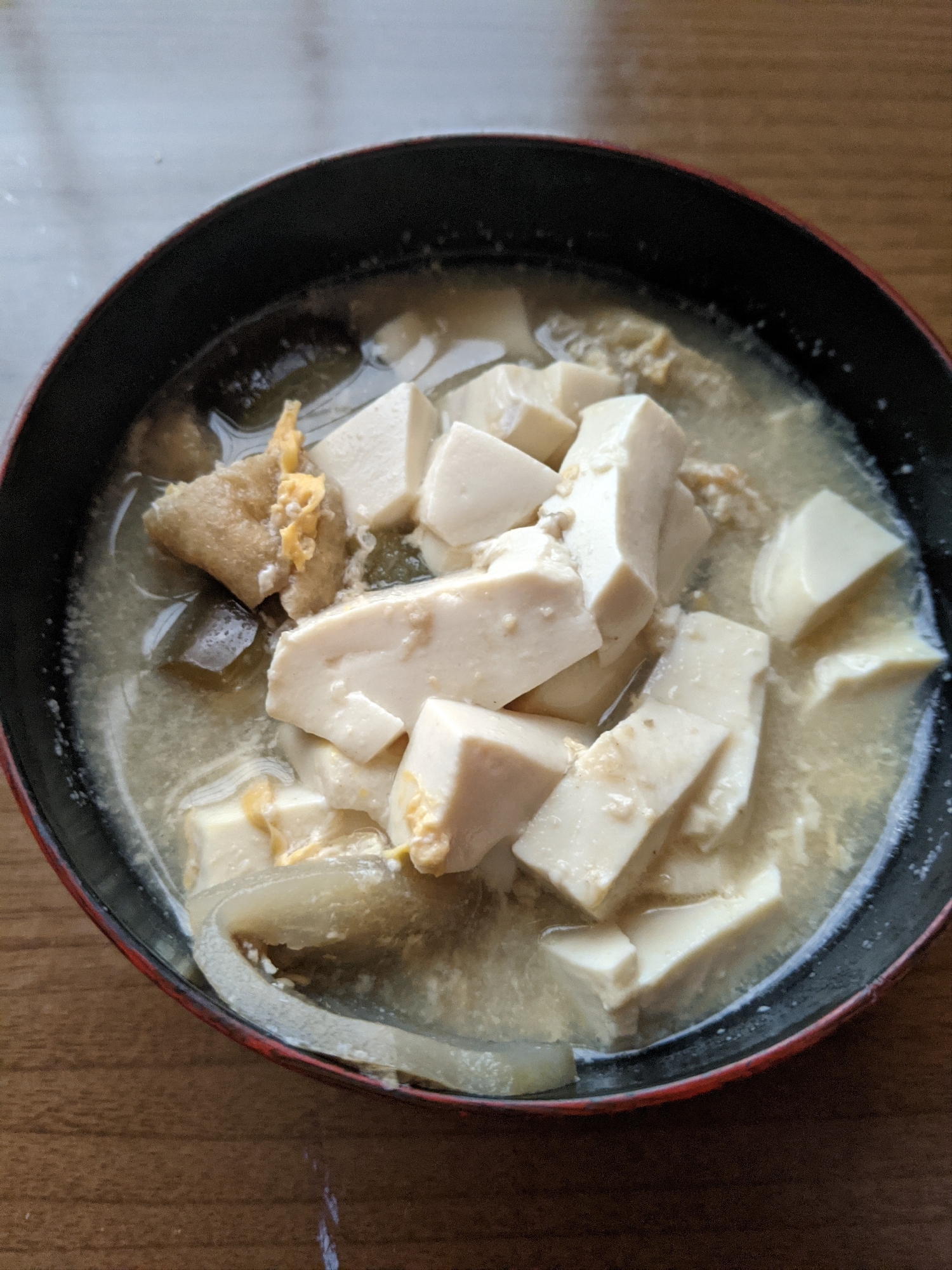 豆腐と茄子の味噌汁