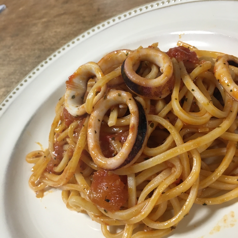 イカのトマトソースパスタ