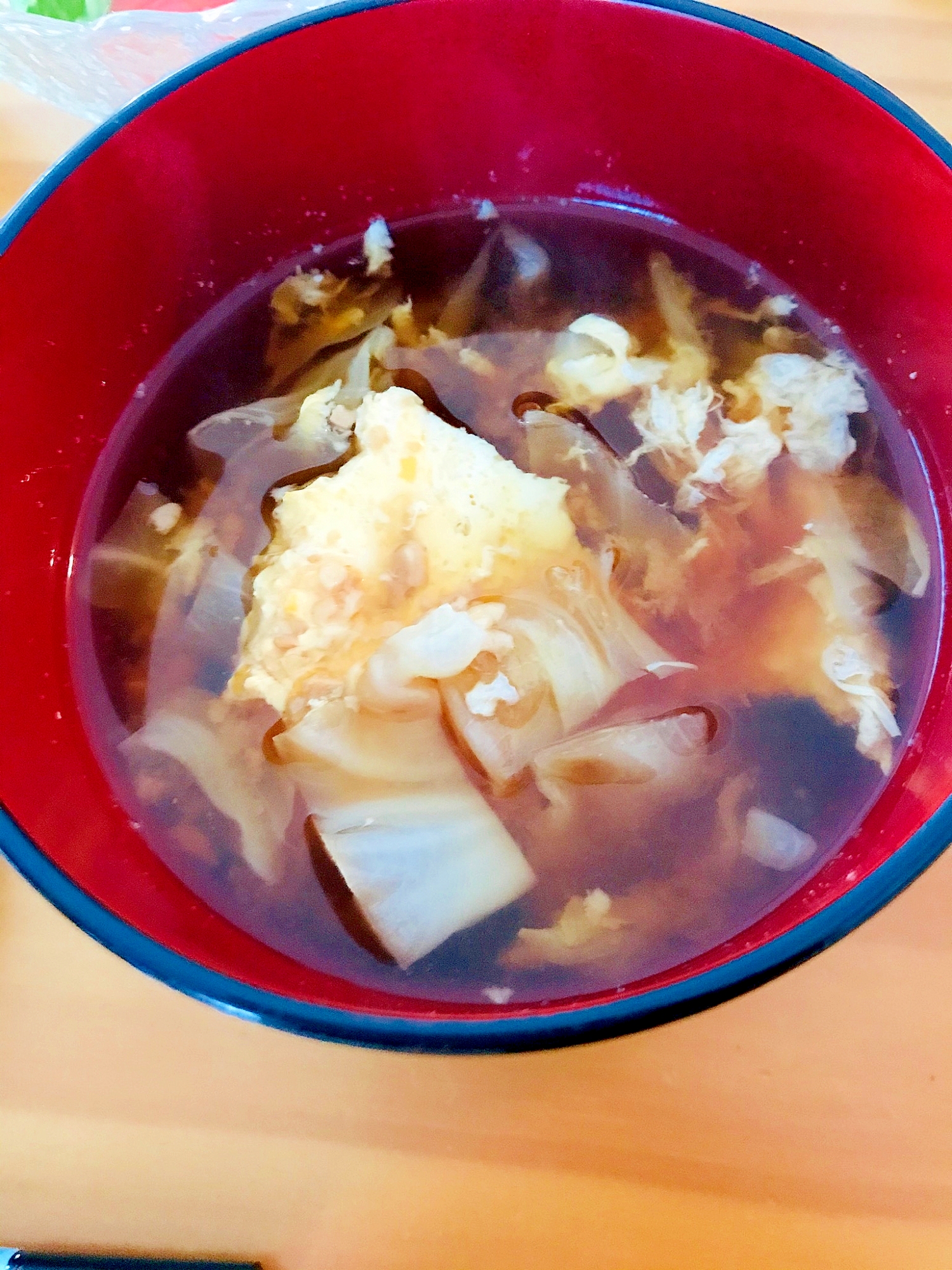 キャベツとふんわり卵の味噌汁