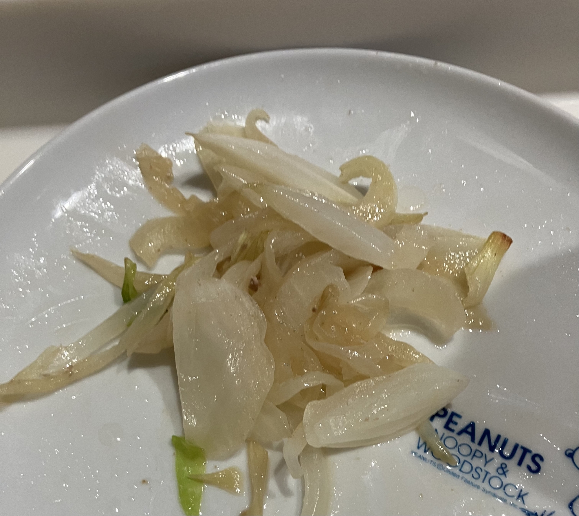 玉ねぎとレタスのバター炒め