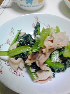 小松菜と豚肉のオイスターソ－ス炒め
