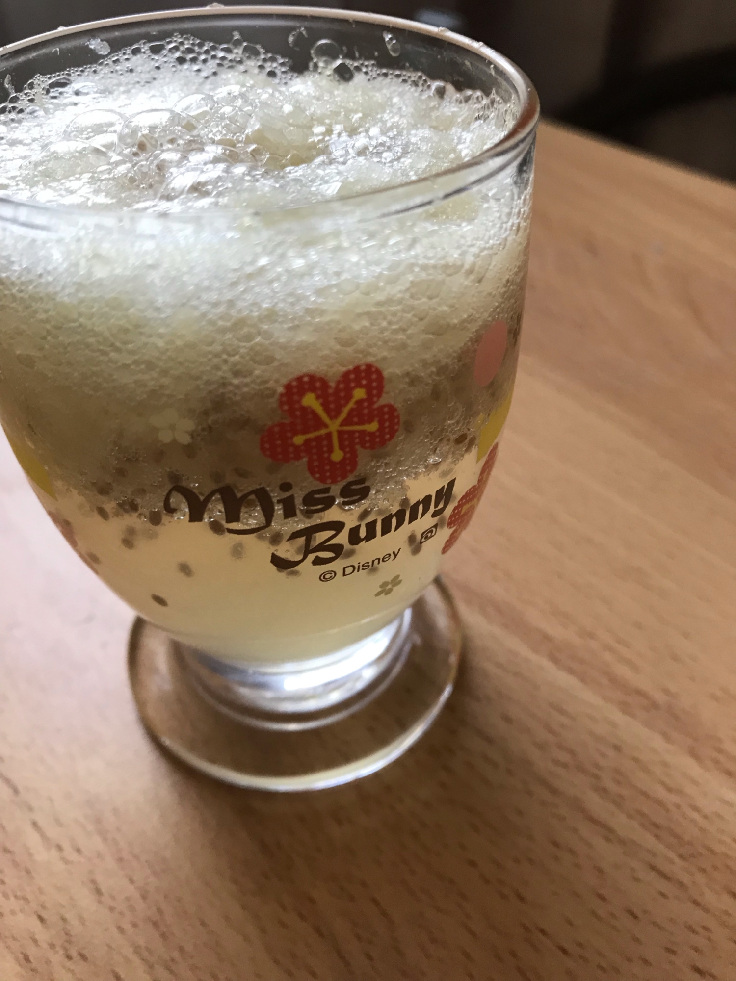 すりりんごとチアシードの炭酸ドリンク レシピ 作り方 By まひにゃん 楽天レシピ