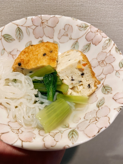 白だしで簡単！お出汁が染みたがんもと小松菜の煮物