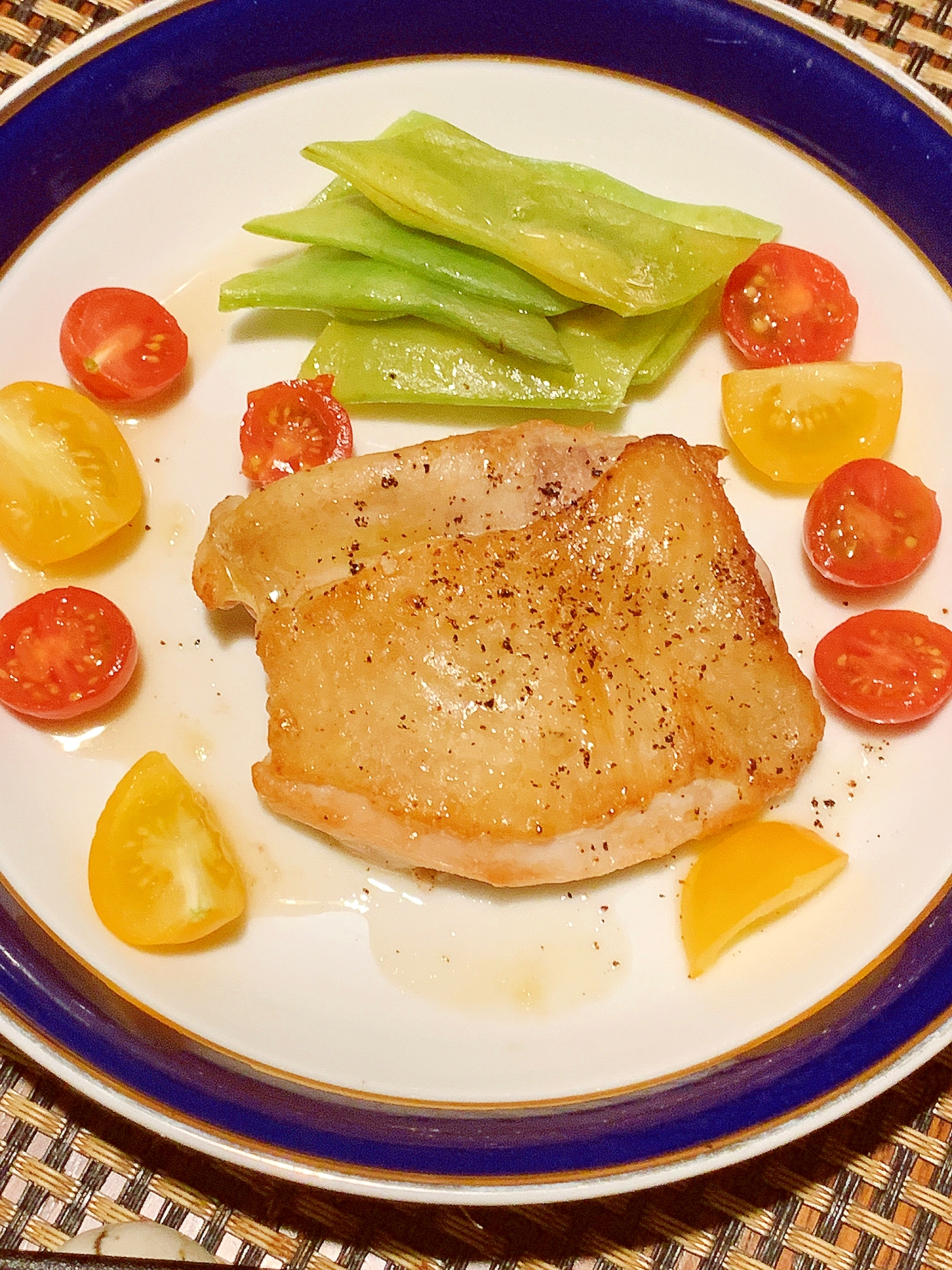 フライパンで簡単、鶏肉の馬告ソテー