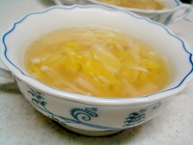 エノキと春キャベツの中華スープ