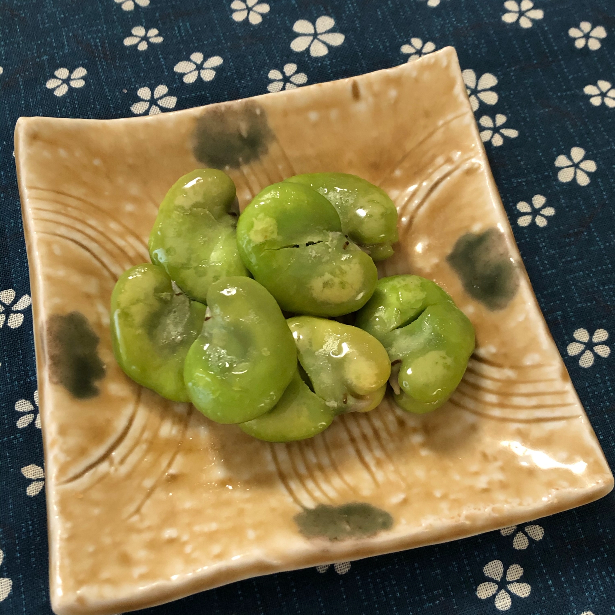 旬の素材を味わう☆そら豆のマヨ炒め