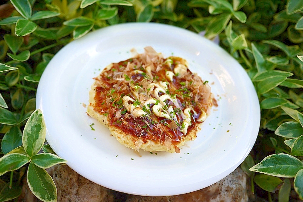 鶏胸肉と豆腐でヘルシー♪お好み焼き風つくね