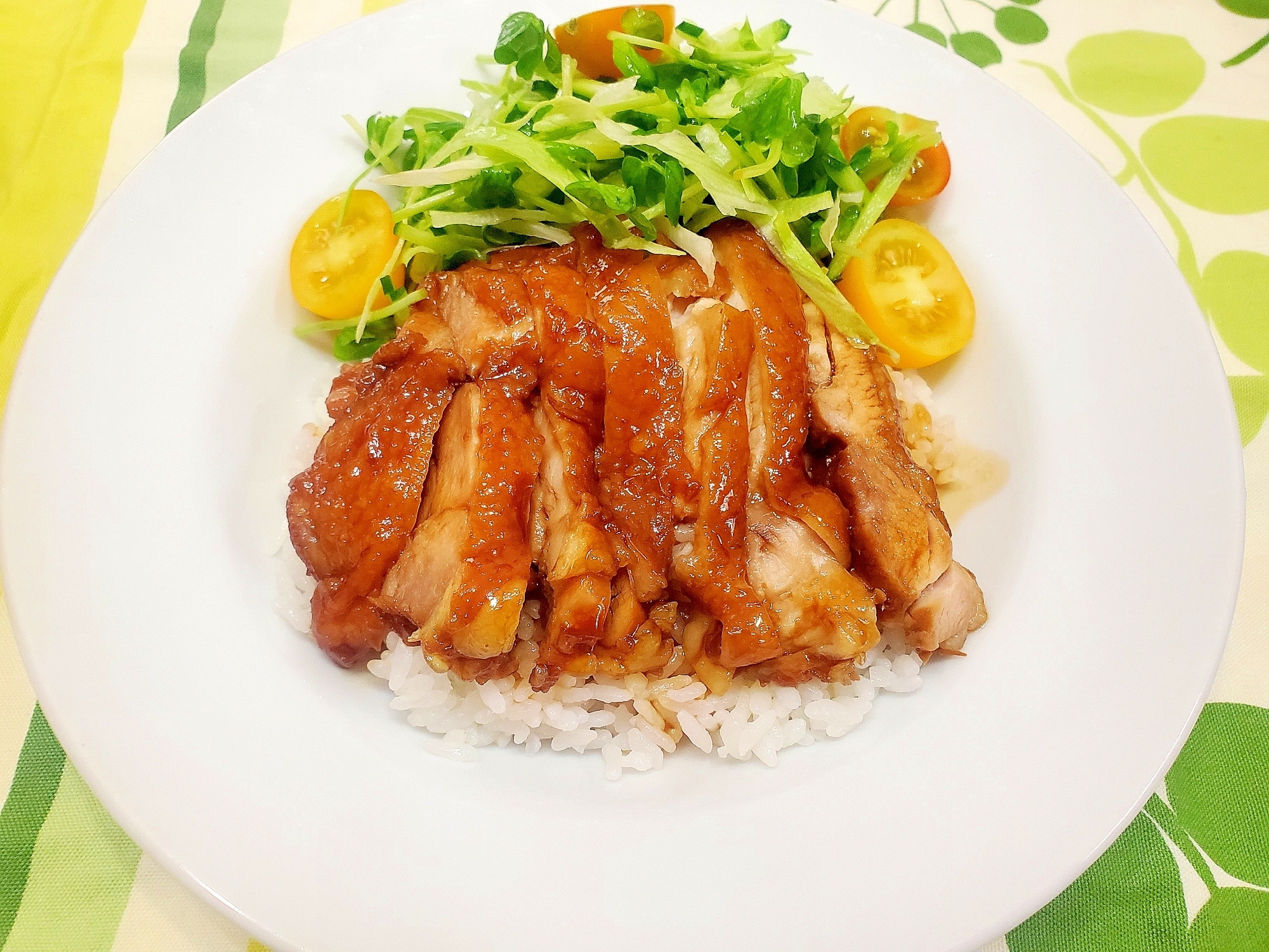 簡単ジューシー！鶏叉焼丼