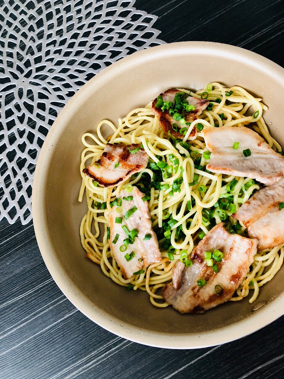 ランチにぴったり☆カリッと豚バラの塩焼きそば