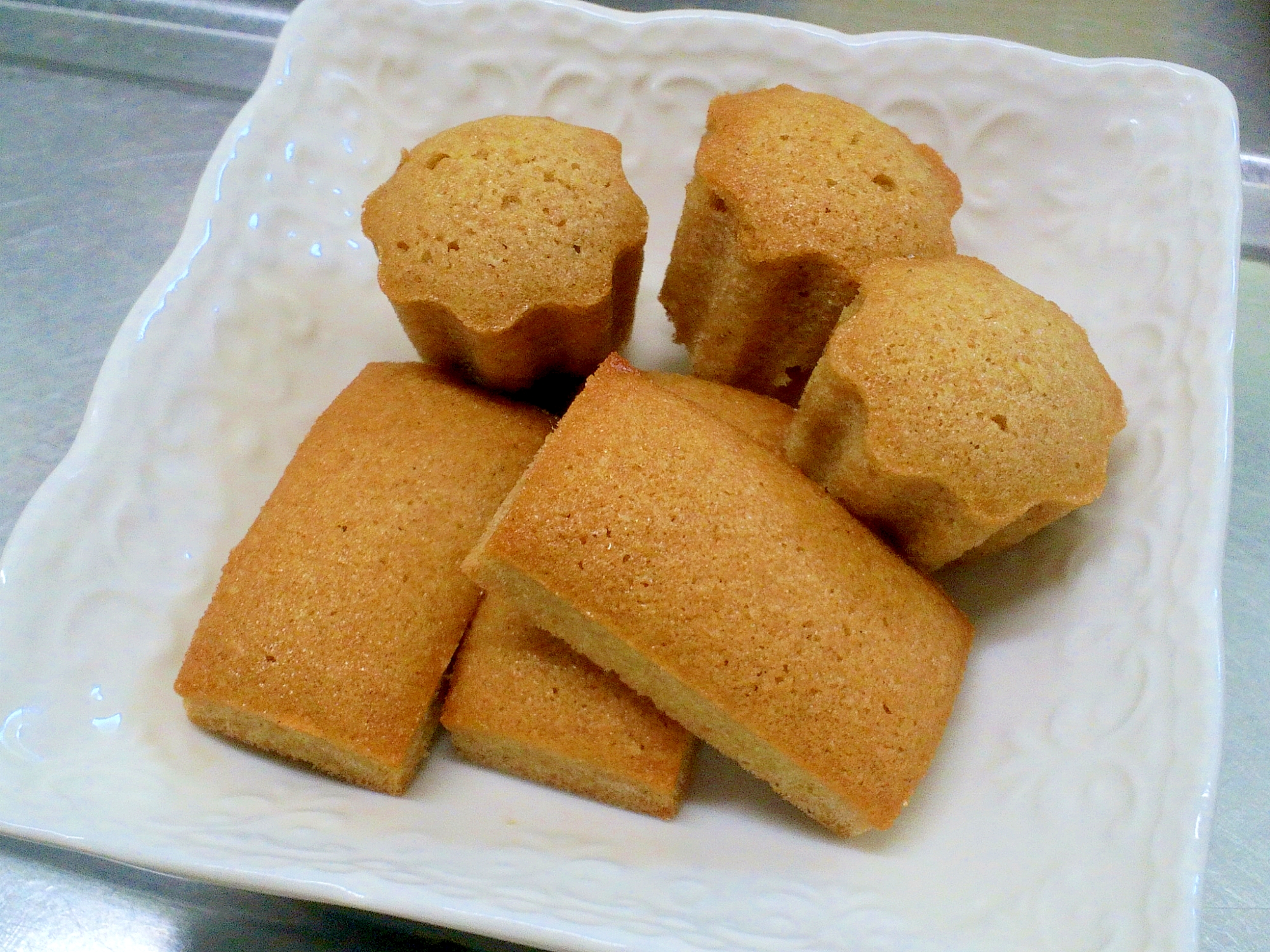 Hmで作れる 簡単バターフィナンシェ レシピ 作り方 By あさぎ 楽天レシピ Hmで作れる 簡単バターフィナンシェ レシピ 作り方 By あさぎ 楽天レシピ