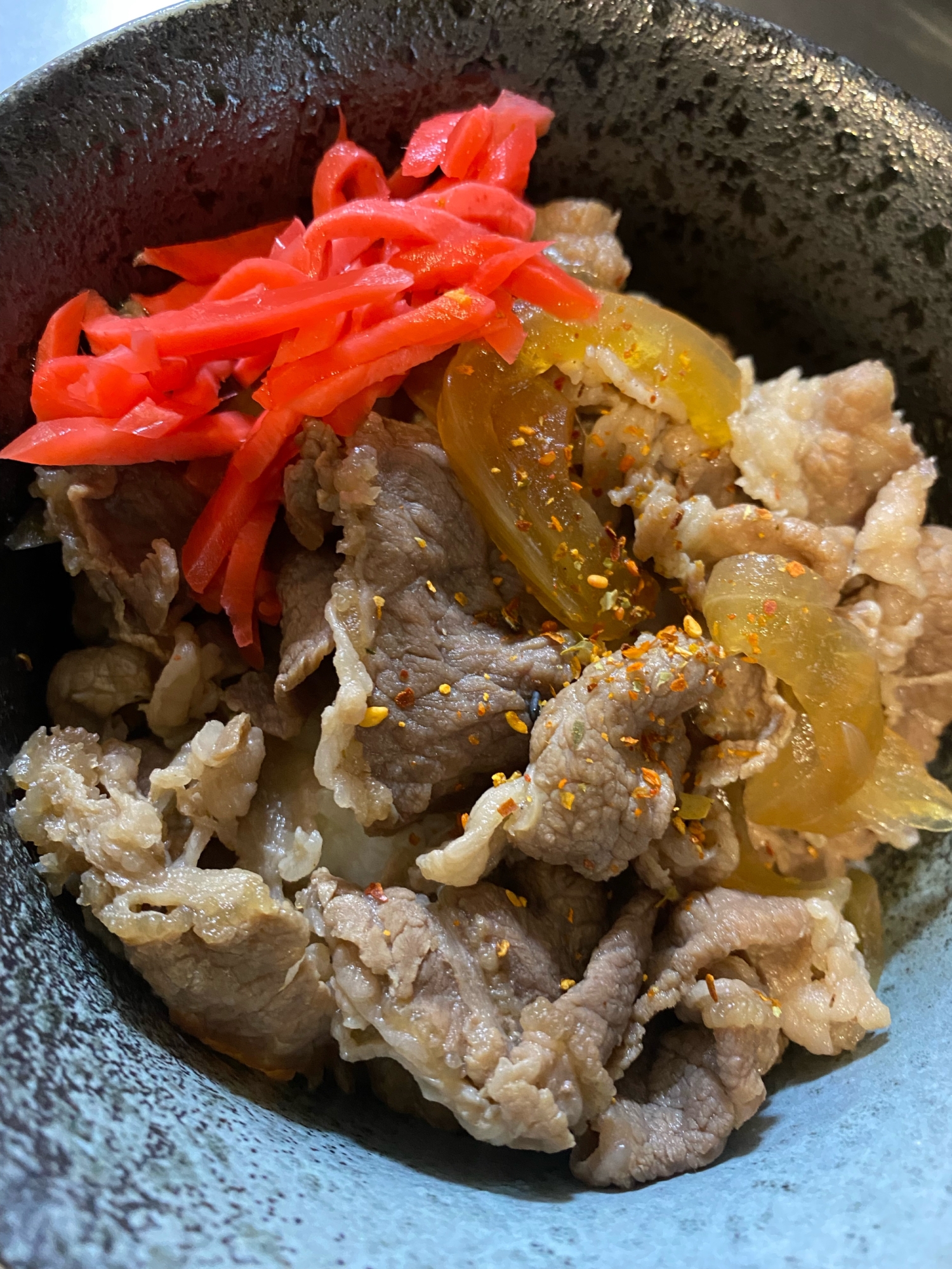 超簡単！材料入れて煮るだけ！牛丼