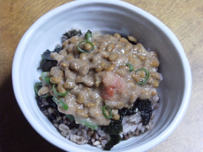 簡単で美味しい～納豆・明太・ねぎで海苔ご飯