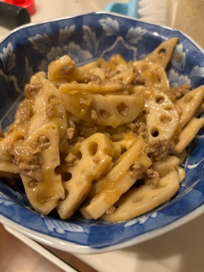 レンコンとひき肉のうまうま炒め