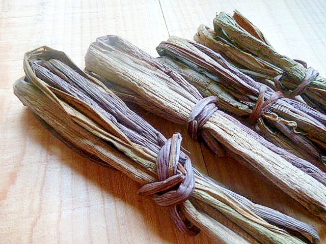 家でつくる・乾燥ずいき(芋がら)