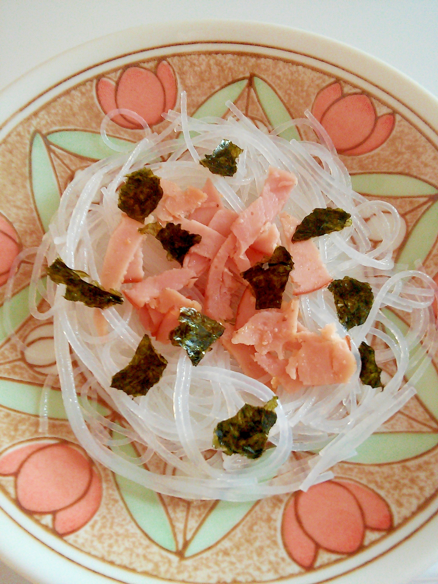 ズボラおつまみ★鮭フレークと韓国海苔の春雨サラダ
