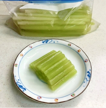 ふきの青煮（煮浸し）ふきの下処理