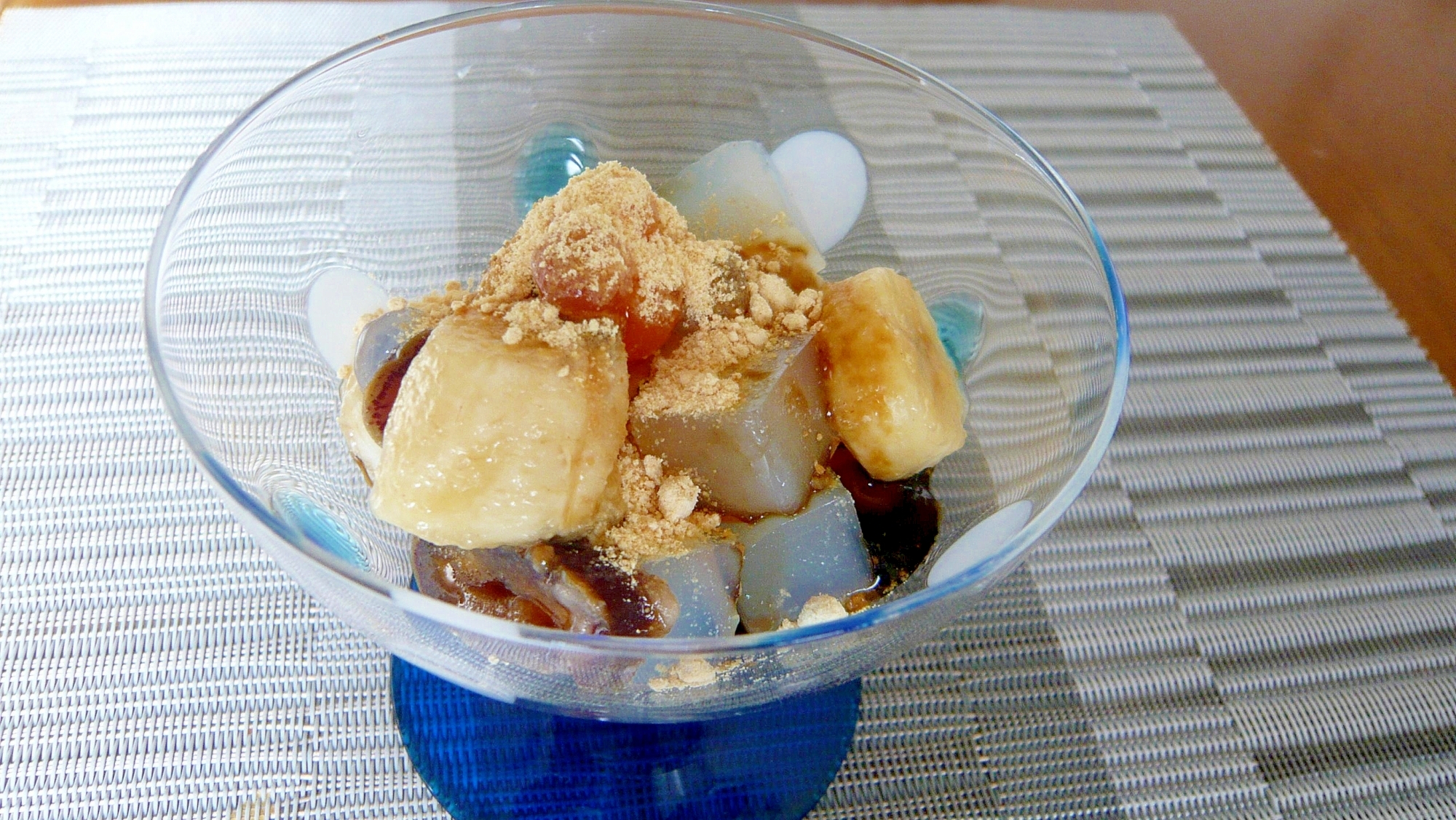 ♥　バレンタインに！　バナナ入り黒蜜寒天　♥