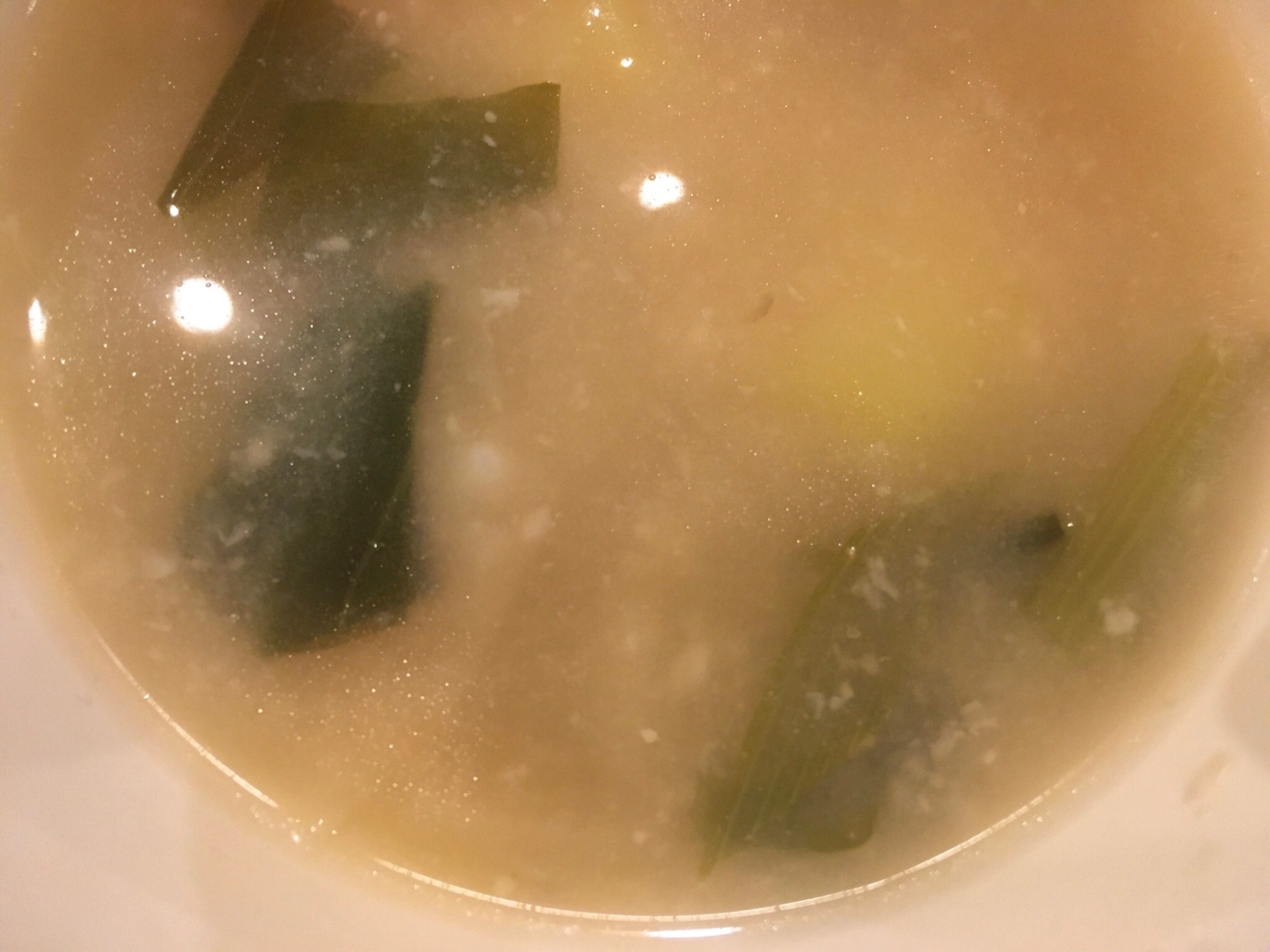 小松菜とじゃがいもとたまねぎの味噌汁