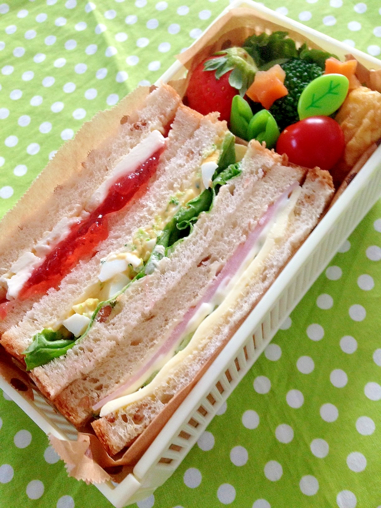 遠足に☆サンドイッチ3種のお弁当♪