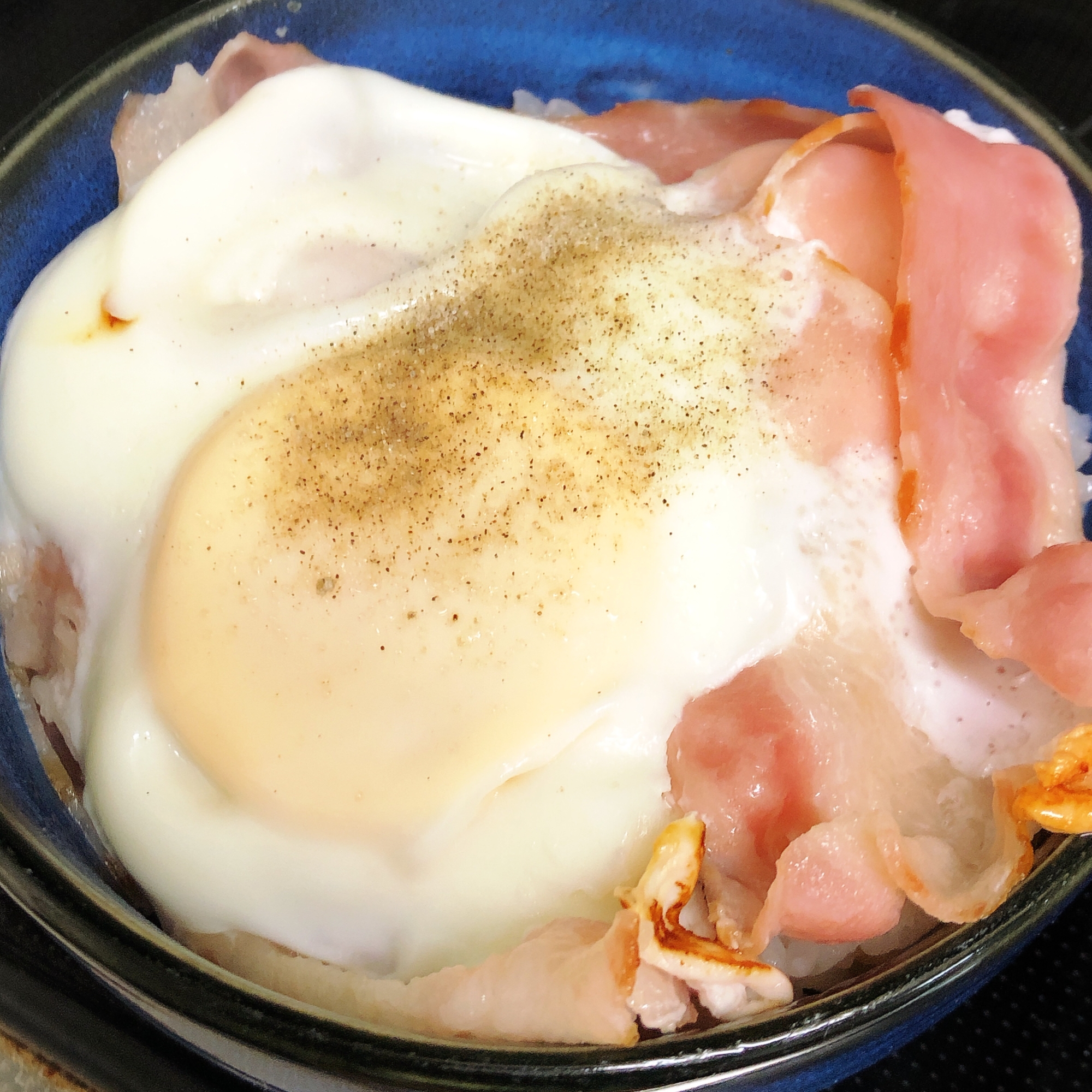 ハムエッグ丼