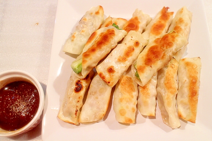 【簡単おかず・夏バテ対策】餃子の皮包み焼きゴーヤー