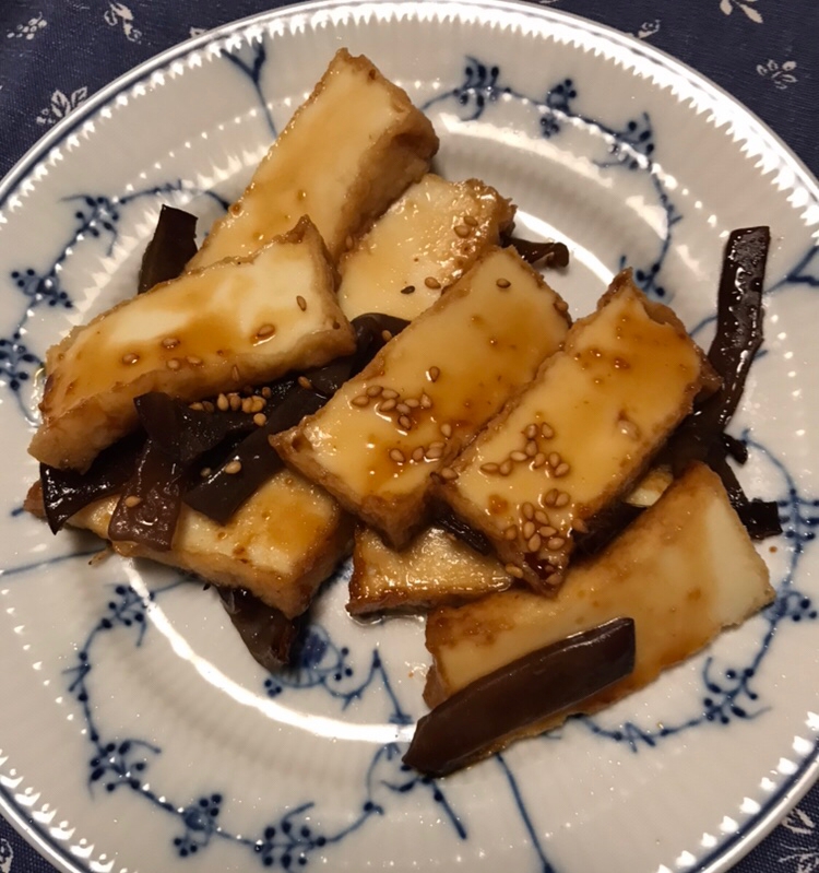 生キクラゲと厚揚げの焼き肉のたれ炒め