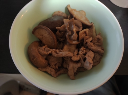 豚肉としいたけのいためもの