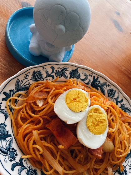 テレビでナポリタンを見て無性に食べたくなりこちらへたどり着きました♡
ありもので作りましたが、料理苦手なわたしでも喫茶店のあの味ができました！
また作ります！