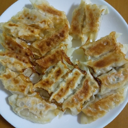 しょうが＆にんにくたっぷり！焼きギョウザ