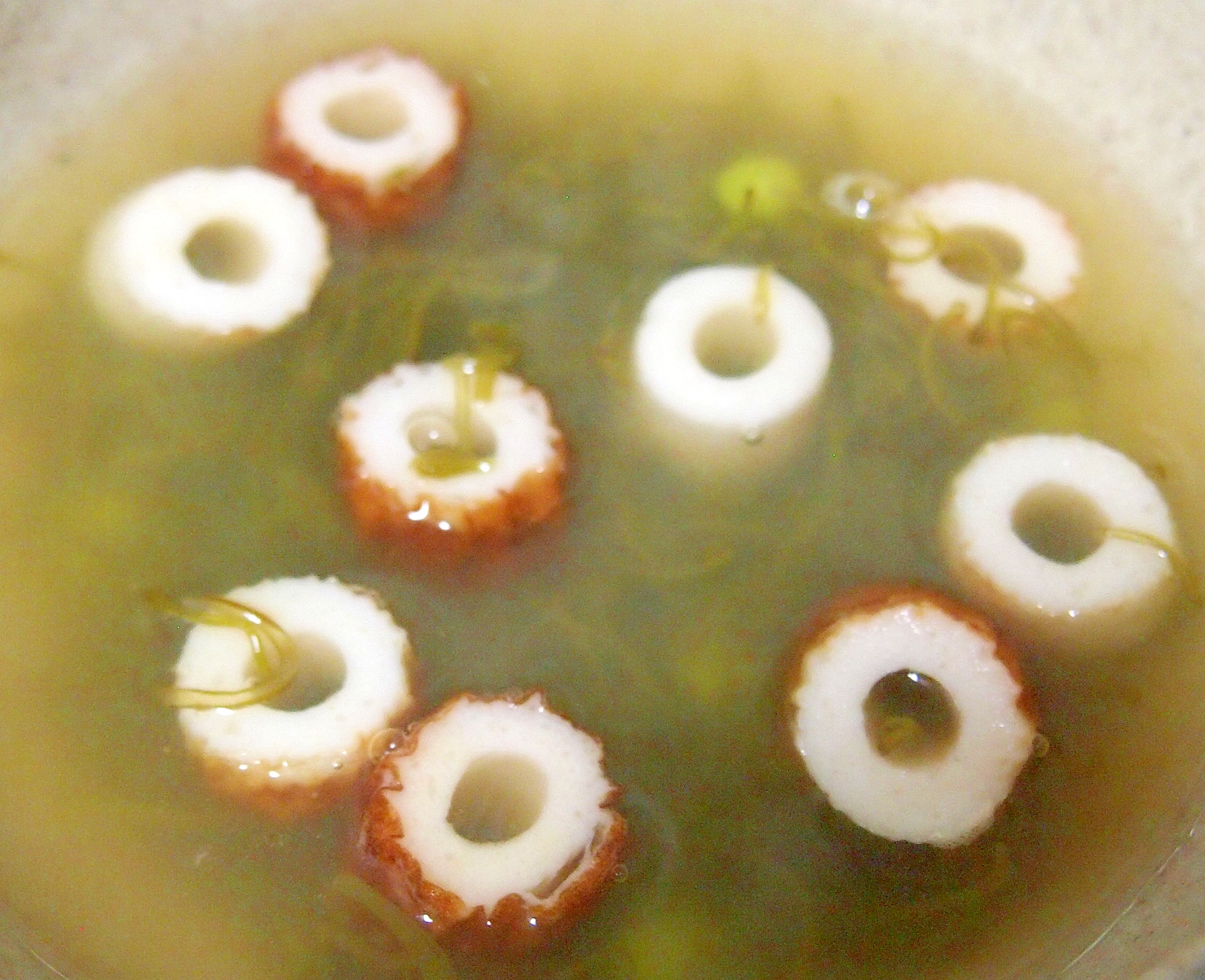 ちくわと枝豆の中華めかぶスープ