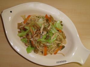 ザーサイと色々野菜の醤油風味パスタ