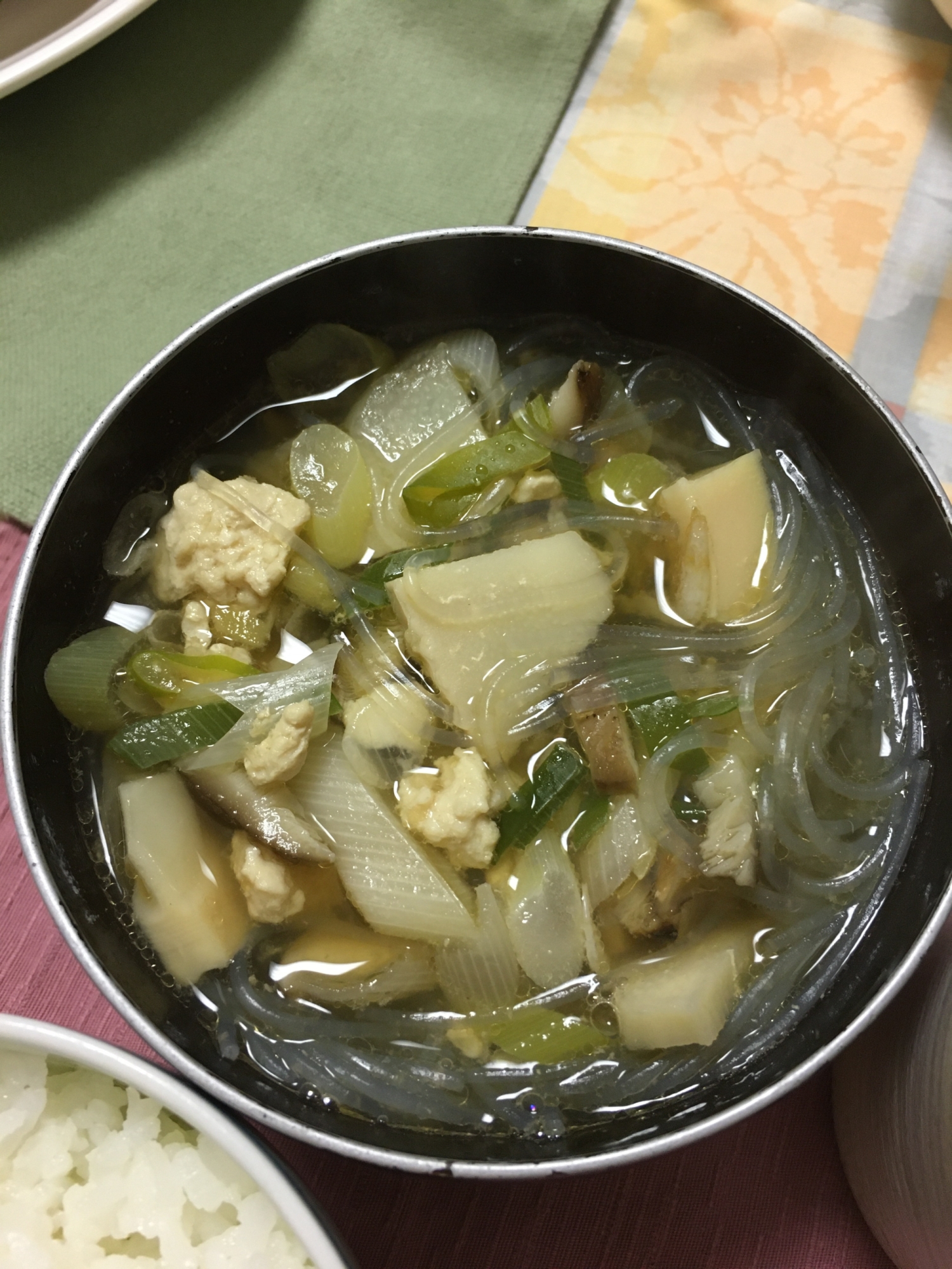 ひき肉としいたけの旨み凝縮春雨スープ！