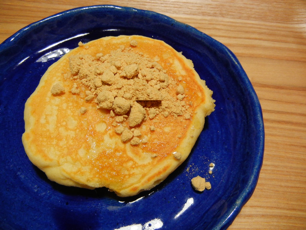 きな粉で和風　米粉のパンケーキ