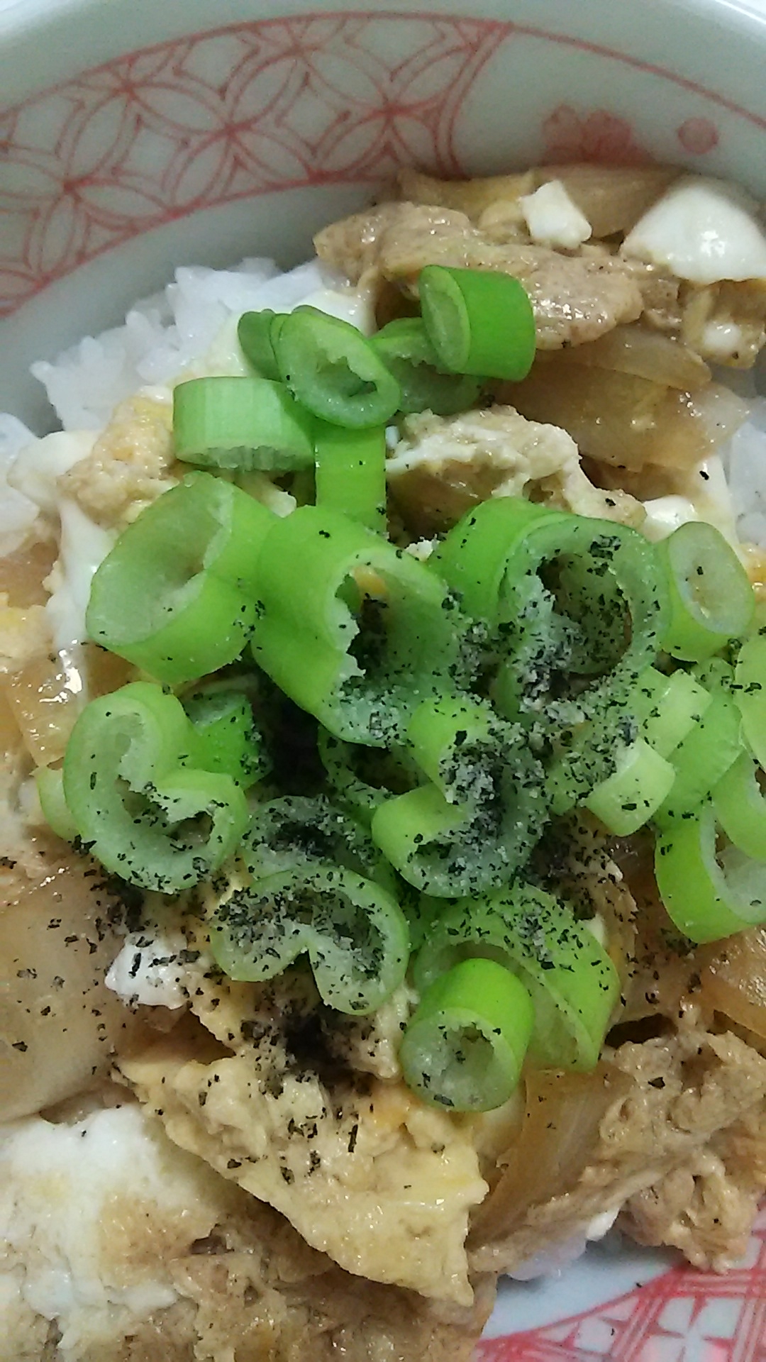 主婦の方のお昼ご飯に！玉子丼☆